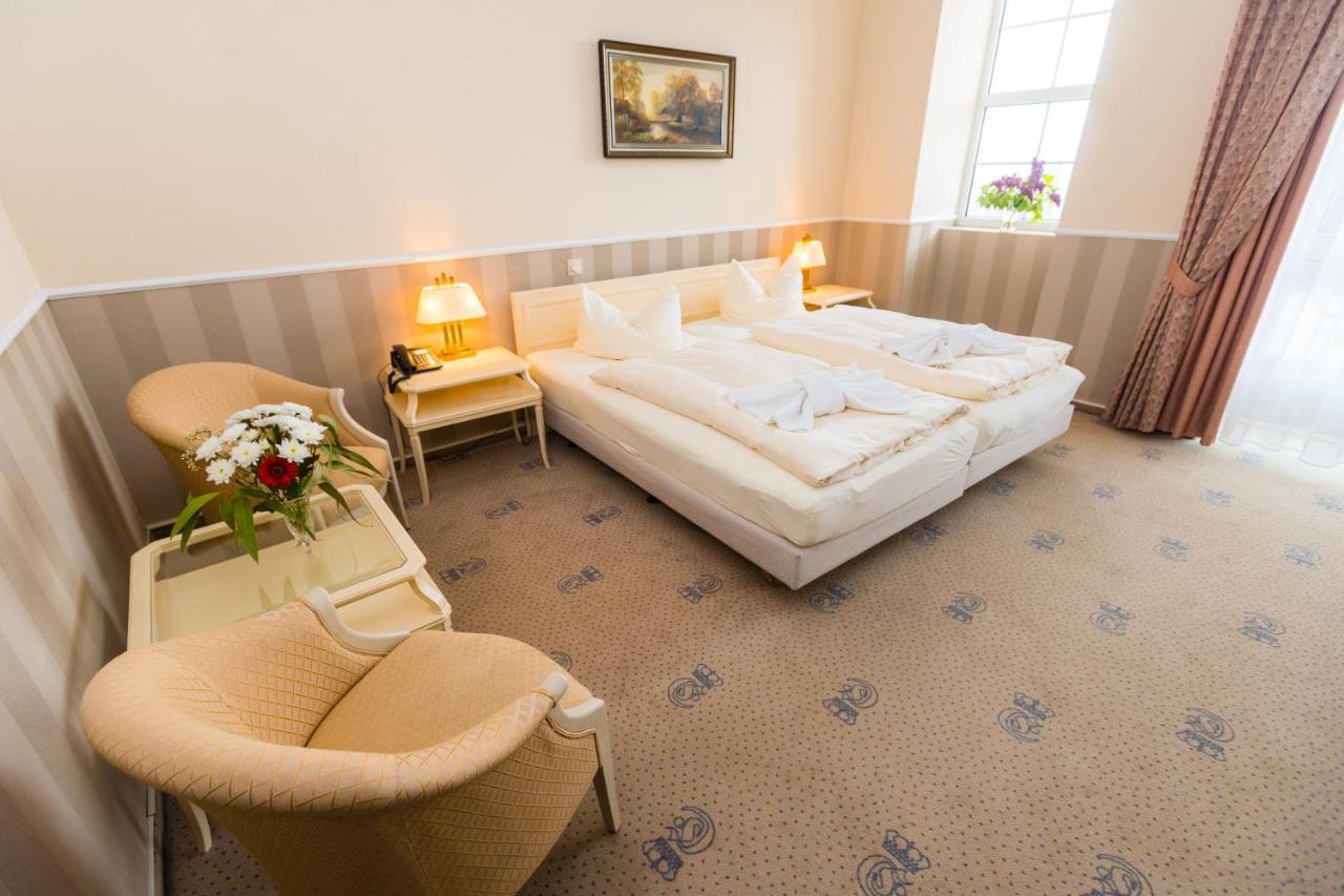 Hotel Erbprinz & Restaurant "Prinzenstube" Ludwigslust Ngoại thất bức ảnh